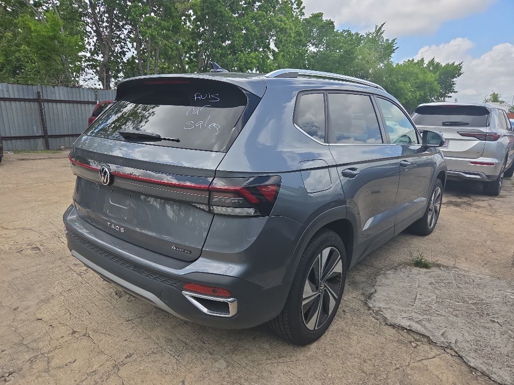 Thumbnail: 2025 Volkswagen Taos - 9