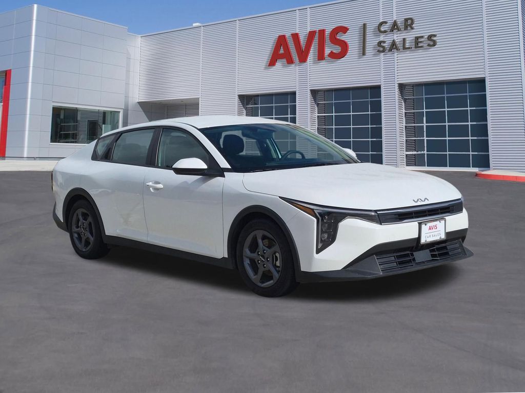 Thumbnail: 2025 Kia K4 - 3