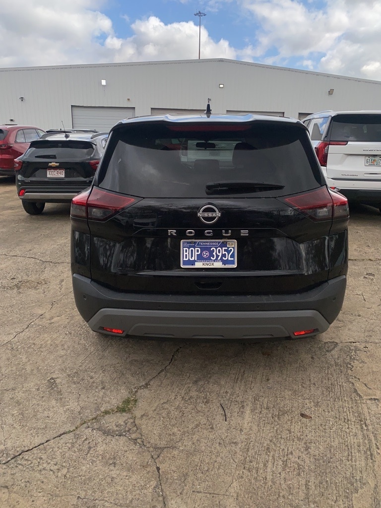 Thumbnail: 2023 Nissan Rogue - 3