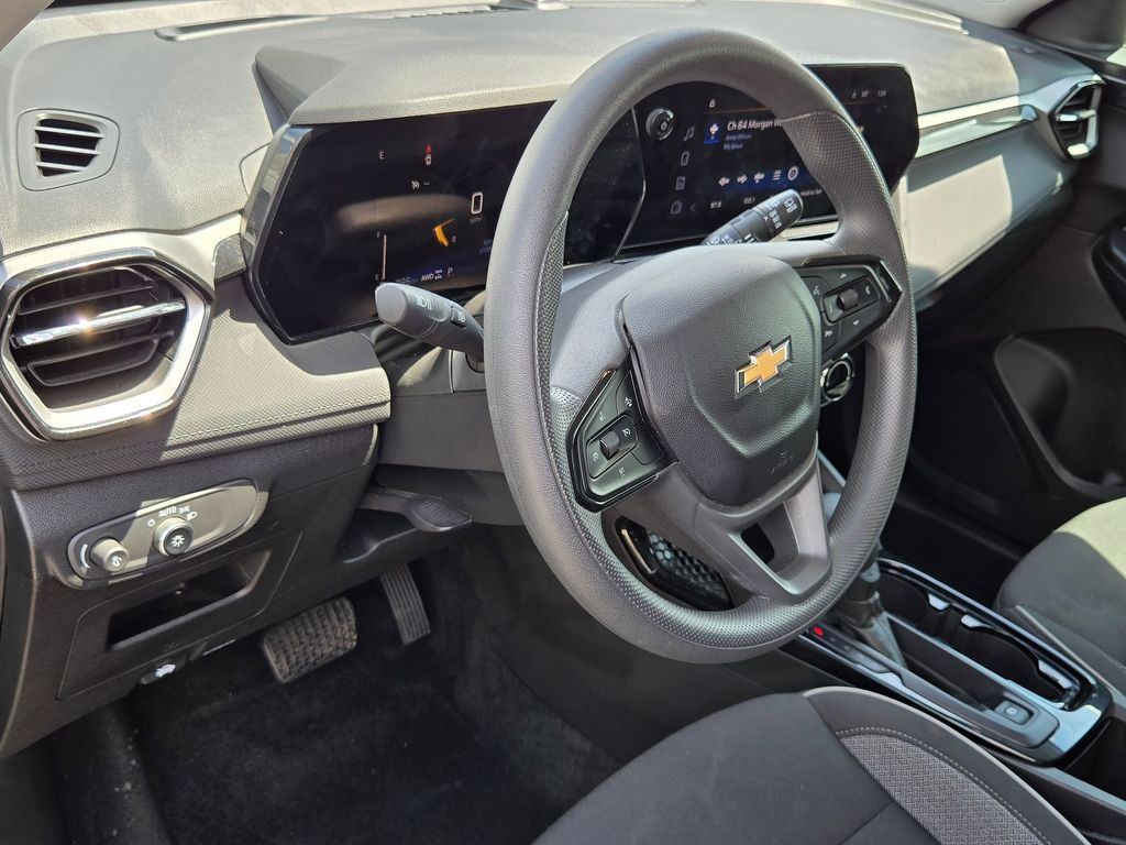 Thumbnail: 2025 Chevrolet TrailBlazer - 11