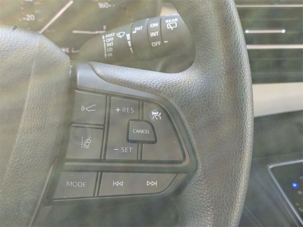 Thumbnail: 2025 Toyota Sienna - 14