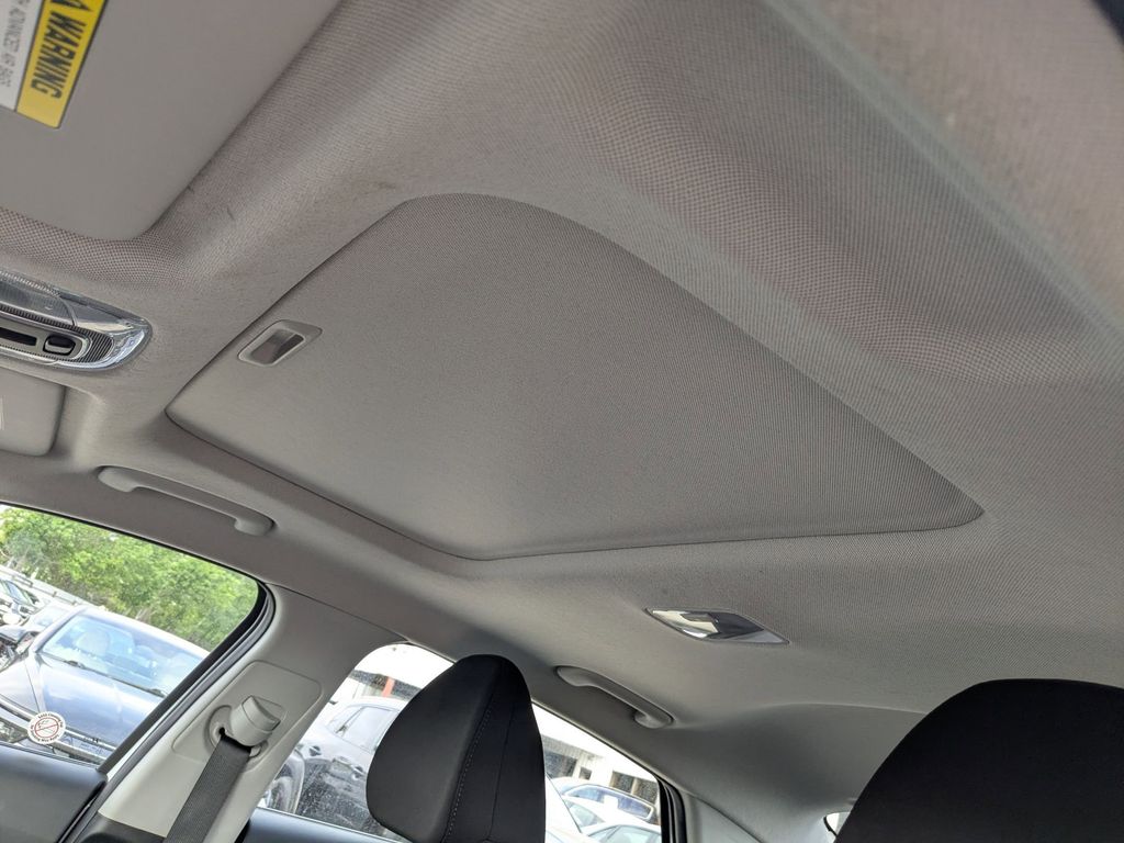 Thumbnail: 2025 Hyundai Elantra - 23