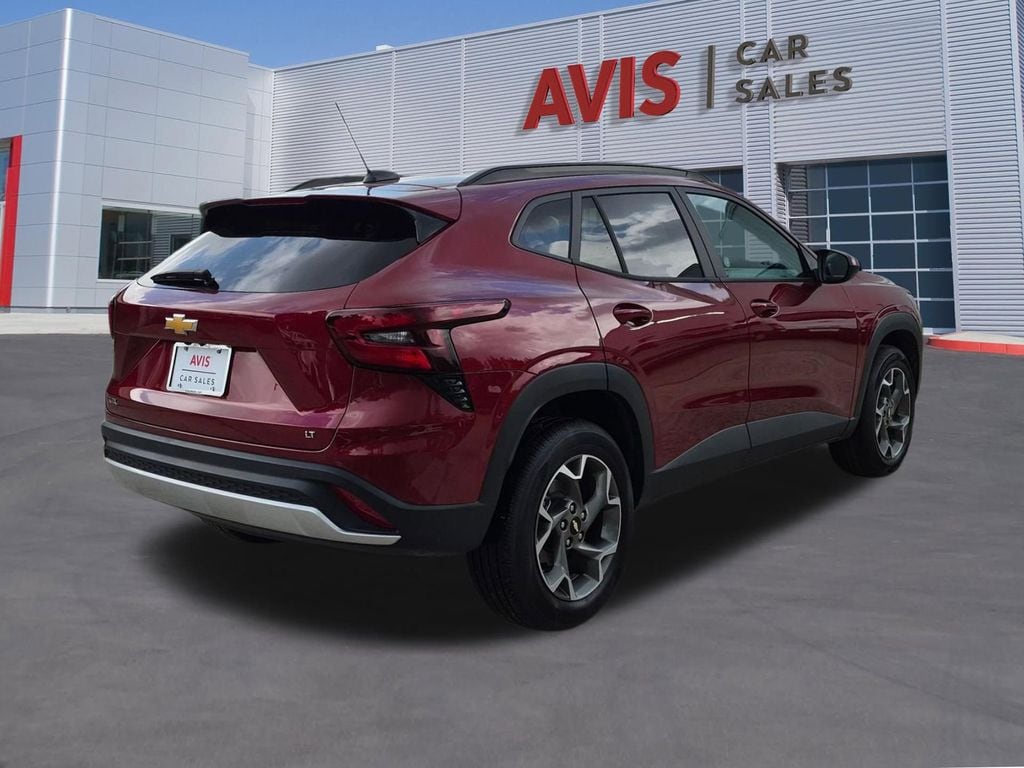 Thumbnail: 2025 Chevrolet Trax - 6