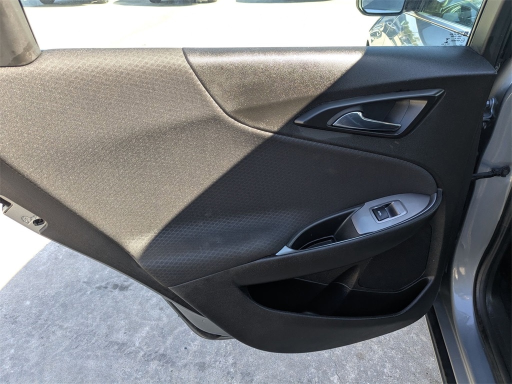 Thumbnail: 2023 Chevrolet Malibu - 21