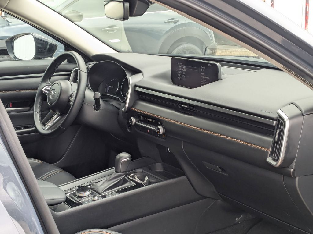 Thumbnail: 2025 Mazda CX-50 - 31