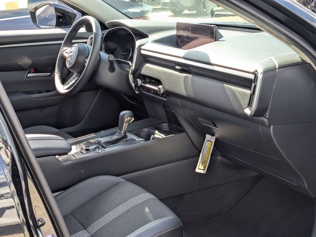 Thumbnail: 2025 Mazda CX-50 - 34