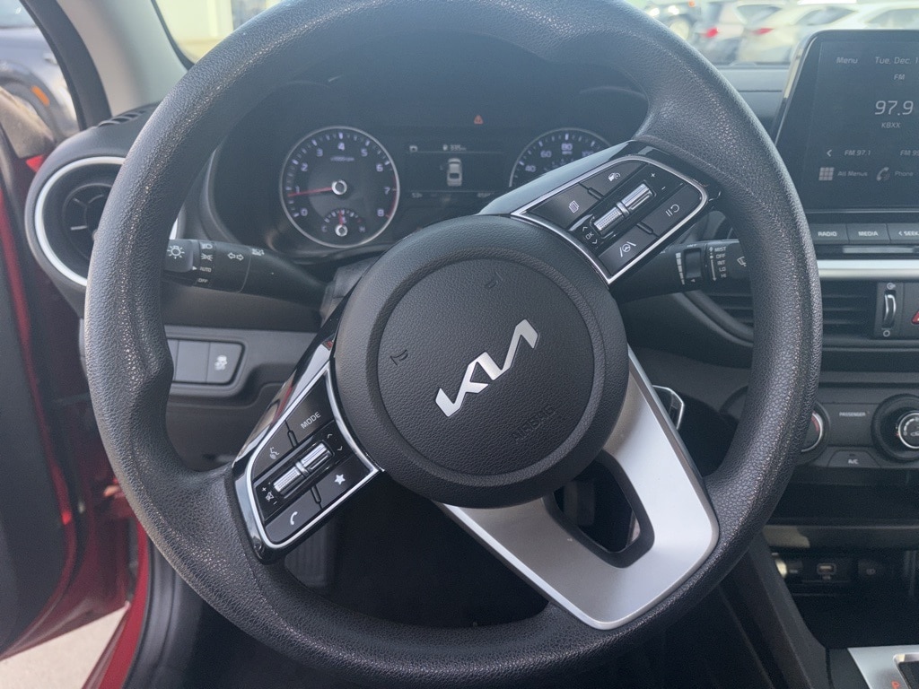 Thumbnail: 2024 Kia Forte - 9