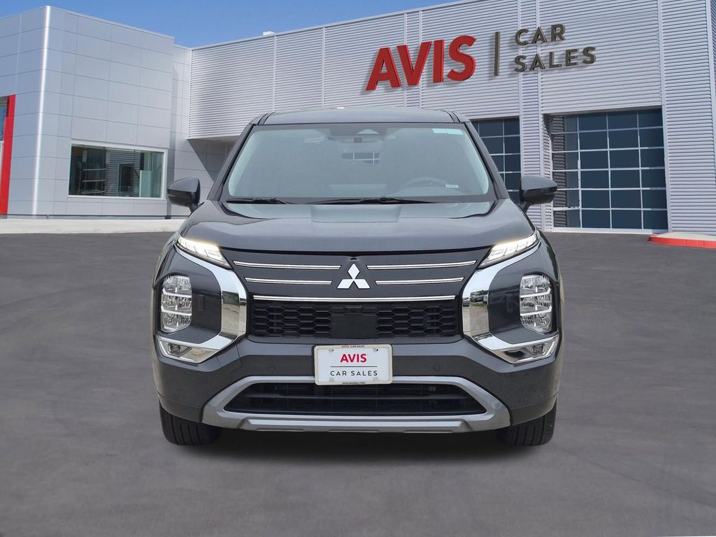 Thumbnail: 2025 Mitsubishi Outlander - 2