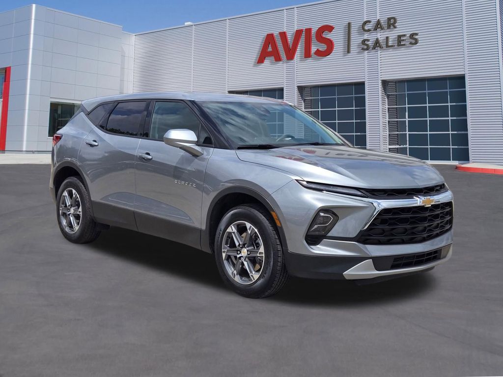 Thumbnail: 2025 Chevrolet Blazer - 3