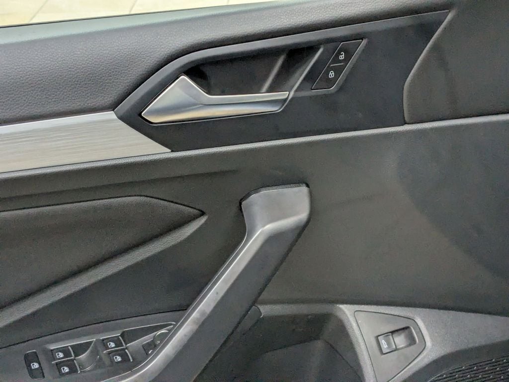 Thumbnail: 2025 Volkswagen Jetta - 13