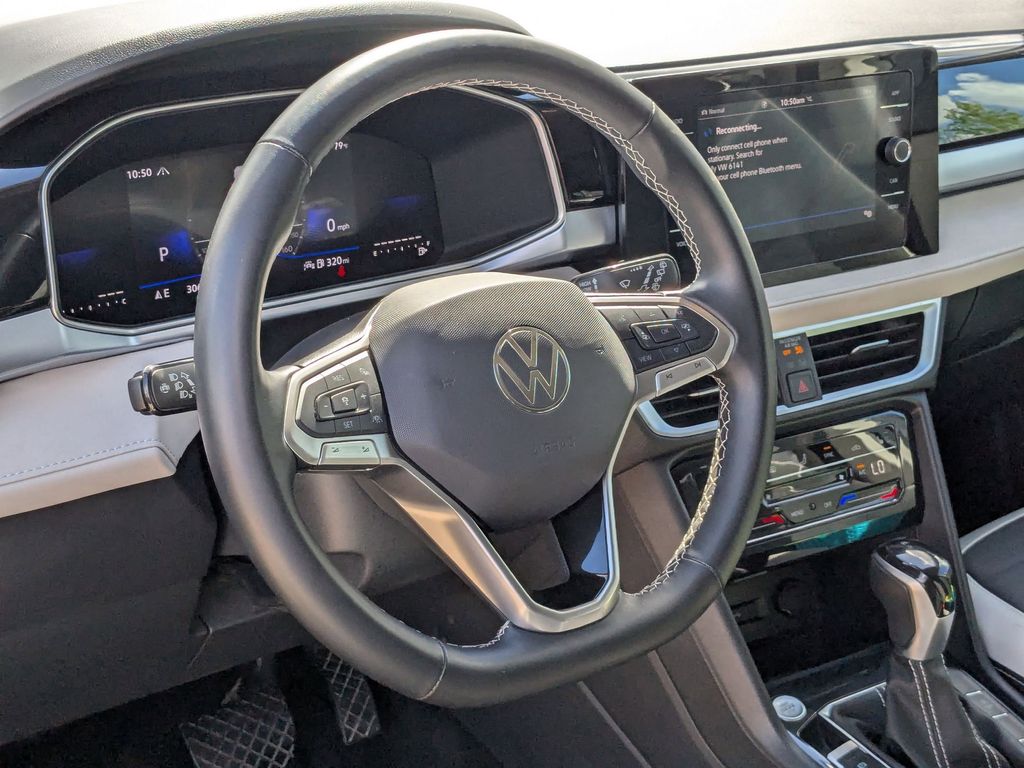 Thumbnail: 2025 Volkswagen Taos - 15