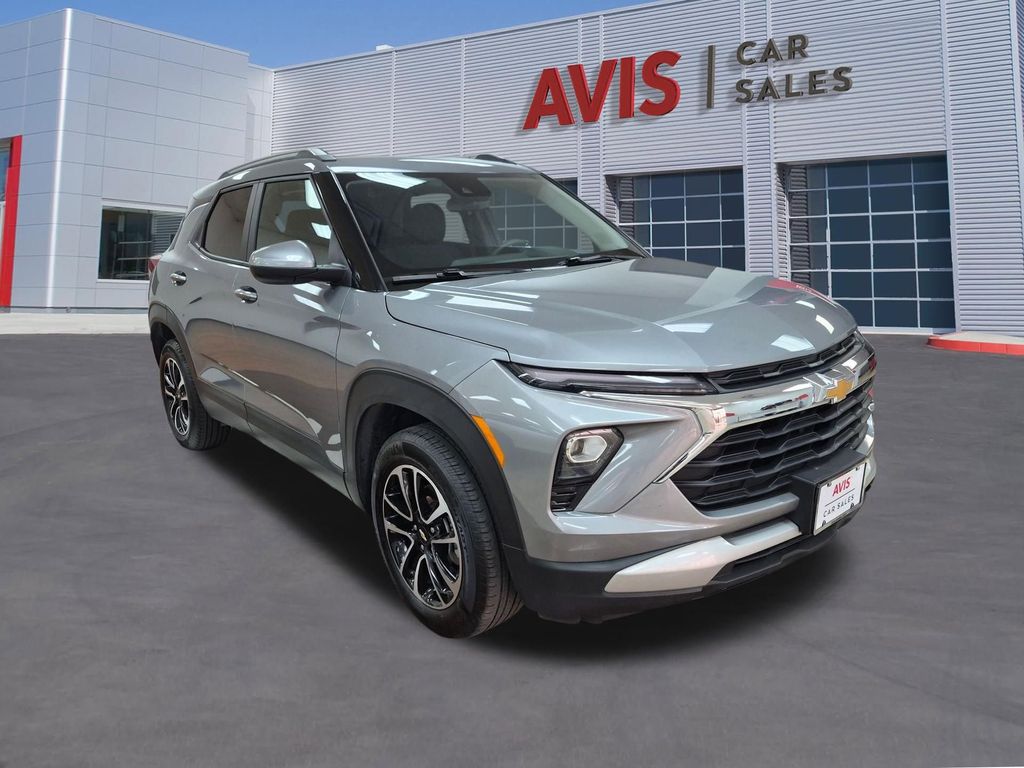 Thumbnail: 2025 Chevrolet TrailBlazer - 3