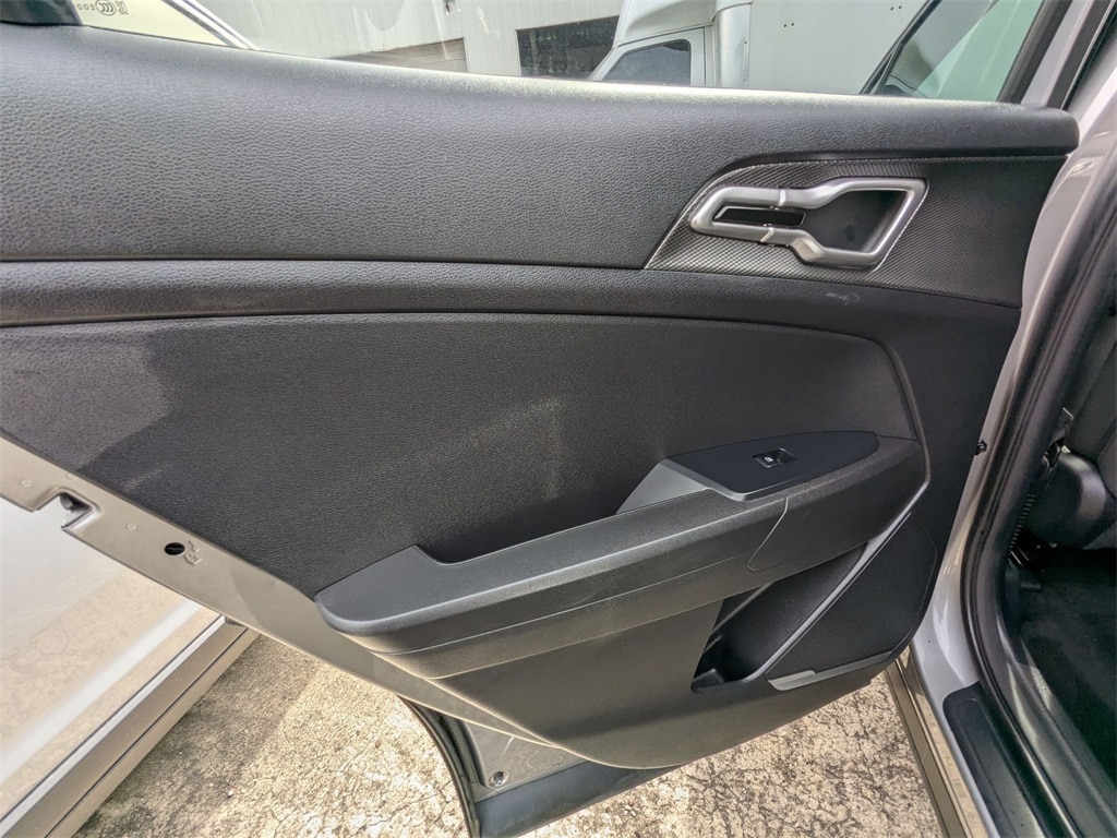 2024 Kia Sportage LX 22