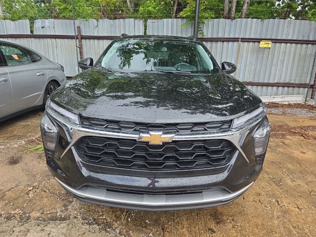 Thumbnail: 2025 Chevrolet Trax - 5