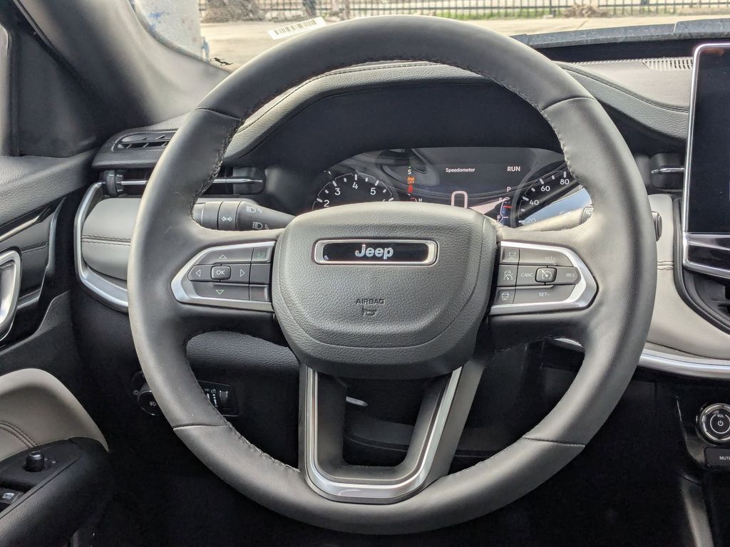 Thumbnail: 2025 Jeep Compass - 15