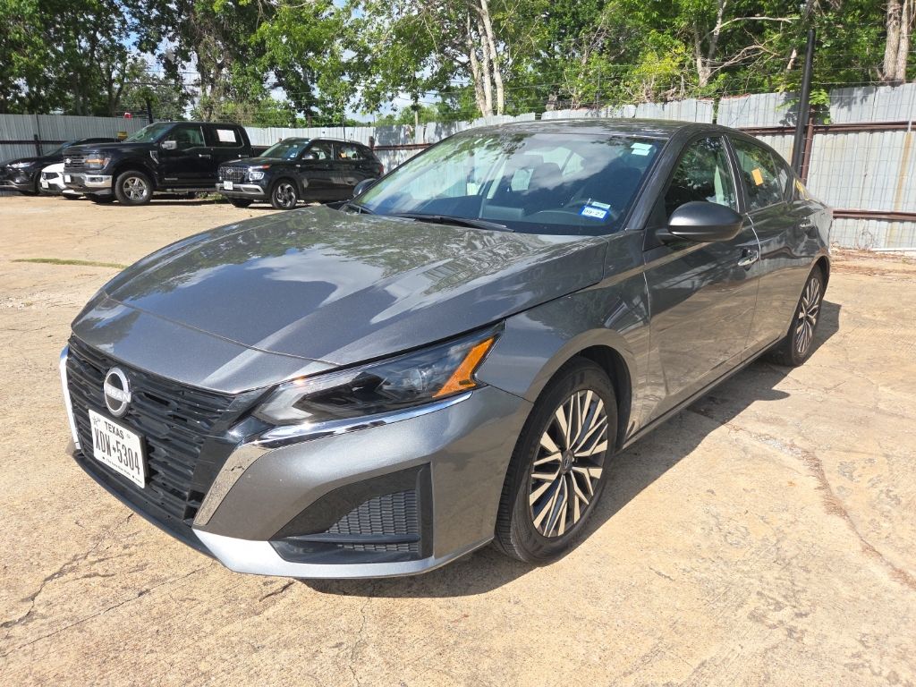 2025 Nissan Altima 2.5 SV's photo