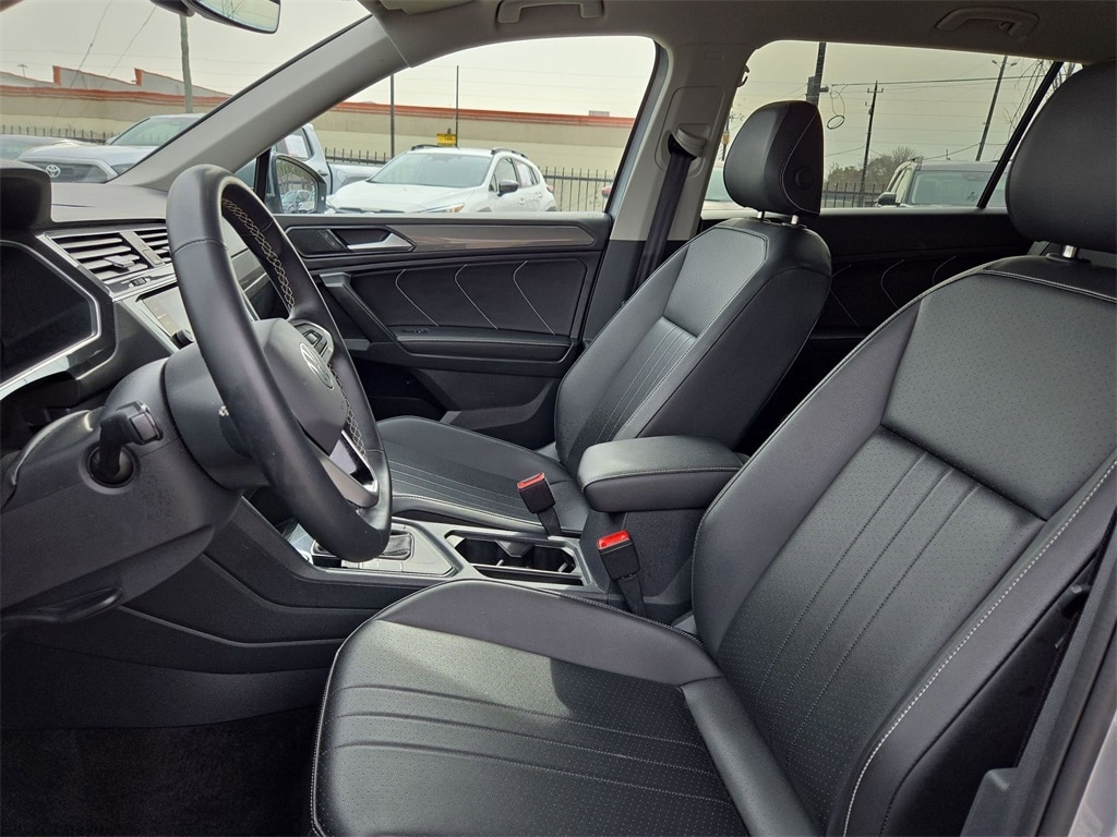 Thumbnail: 2024 Volkswagen Tiguan - 15