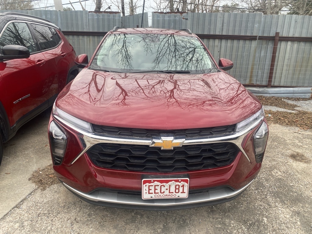 Certified 2025 Chevrolet Trax LT SUV