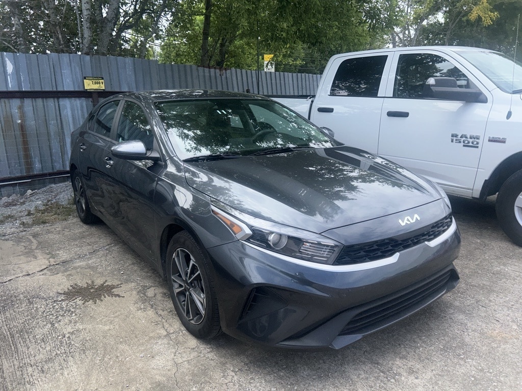 Thumbnail: 2024 Kia Forte - 3