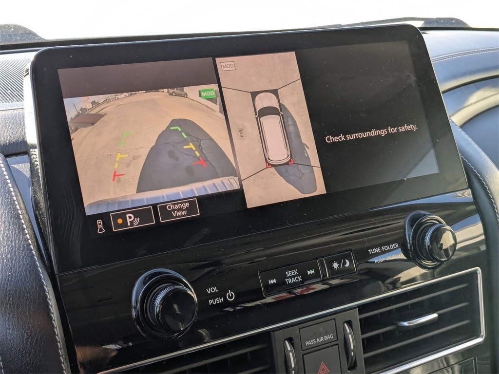 Thumbnail: 2023 INFINITI QX80 - 16