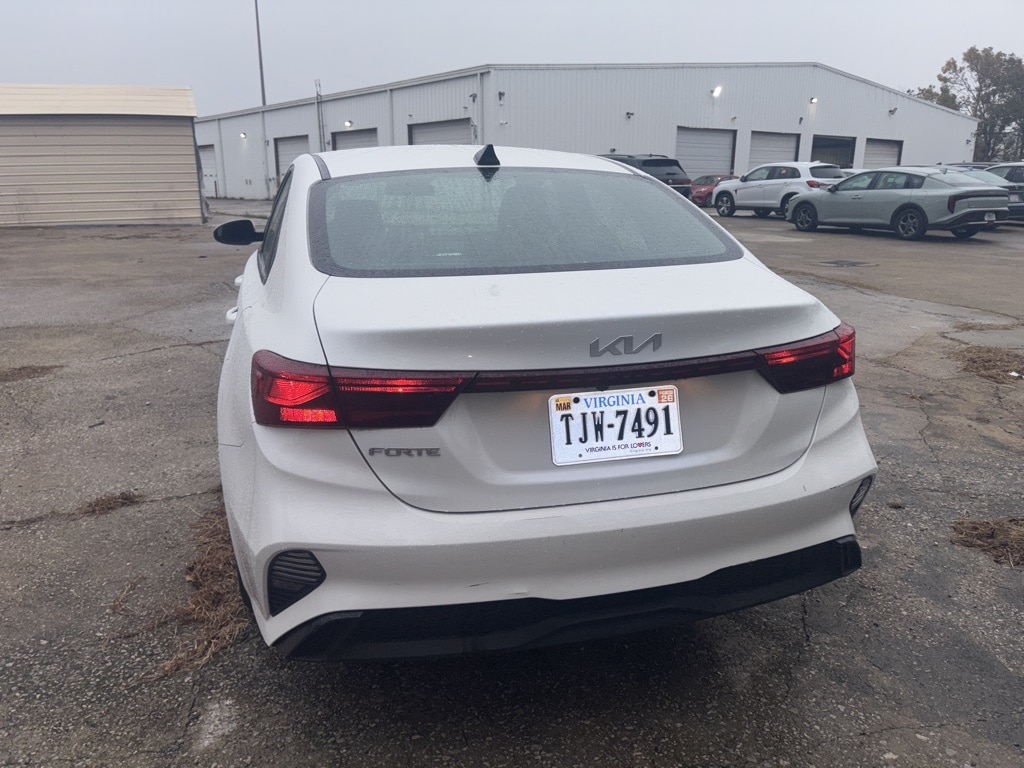 Thumbnail: 2024 Kia Forte - 5