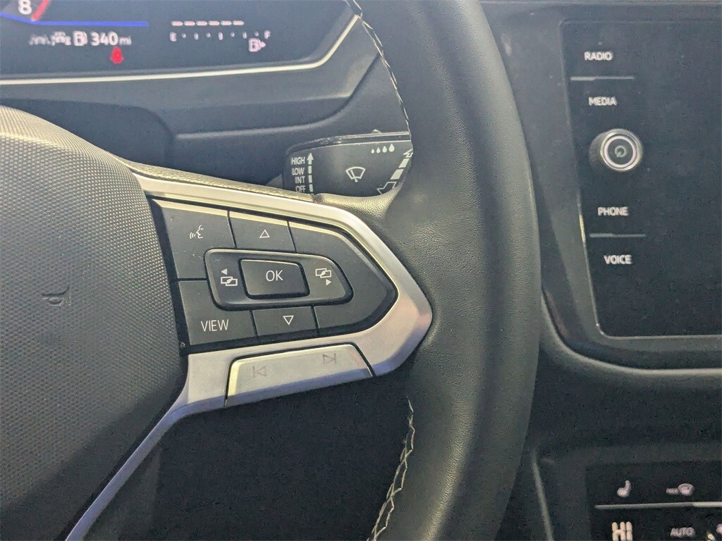 Thumbnail: 2024 Volkswagen Tiguan - 17