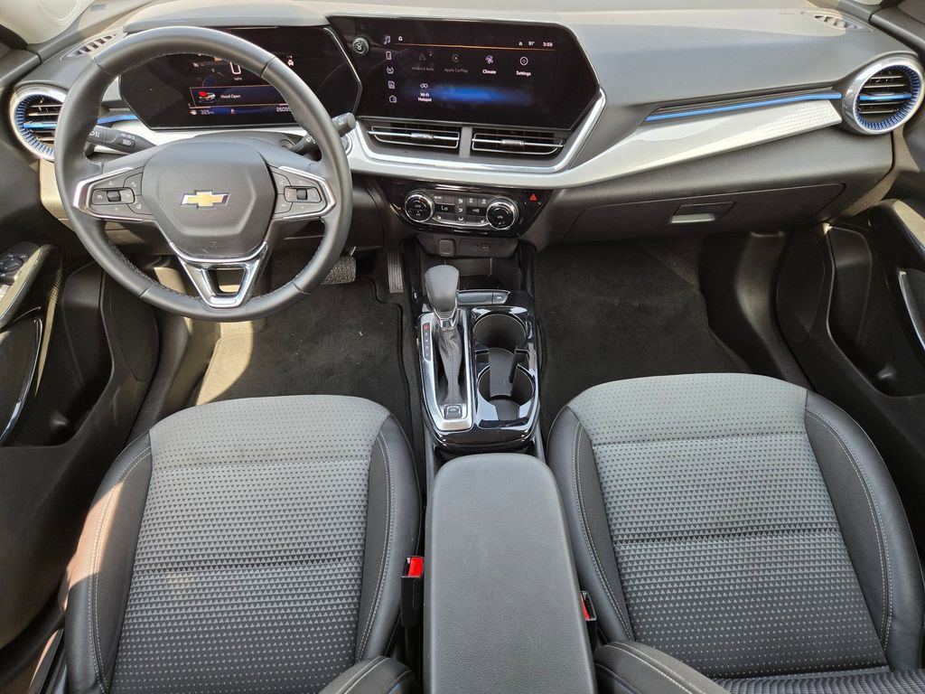 Thumbnail: 2025 Chevrolet Trax - 25