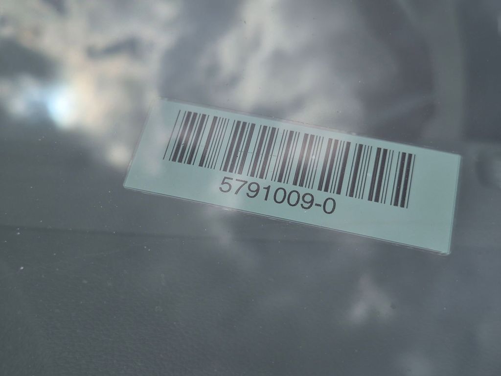 Thumbnail: 2025 Hyundai Venue - 31