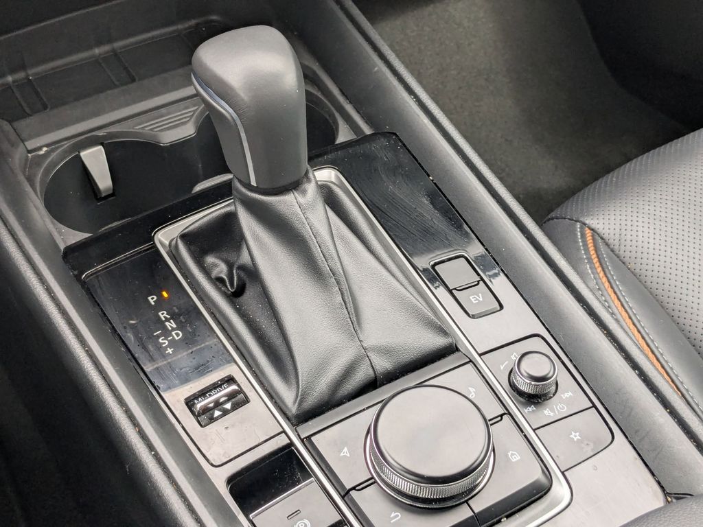 Thumbnail: 2025 Mazda CX-50 - 19