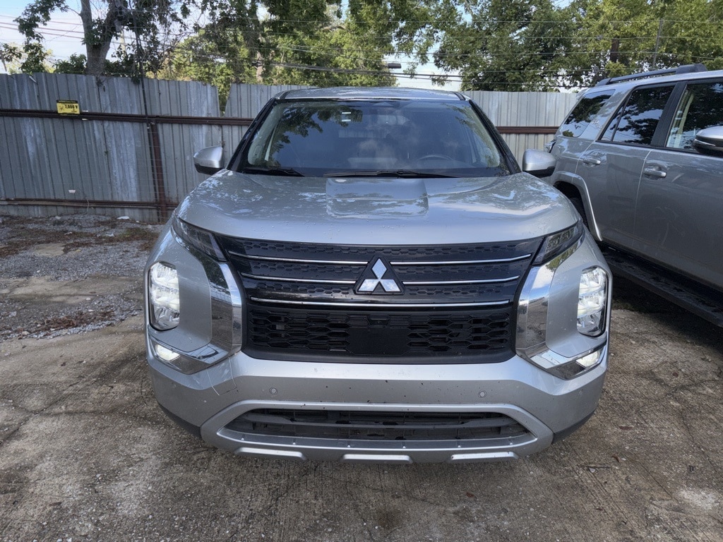 Thumbnail: 2024 Mitsubishi Outlander - 2