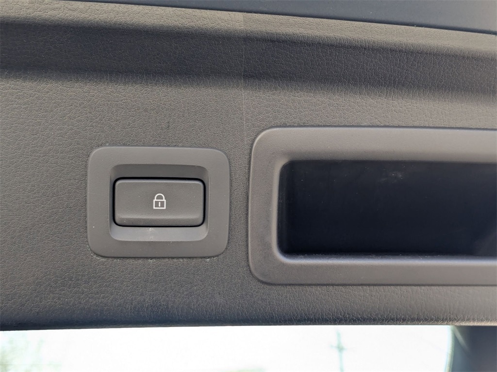 Thumbnail: 2025 Mazda CX-30 - 31