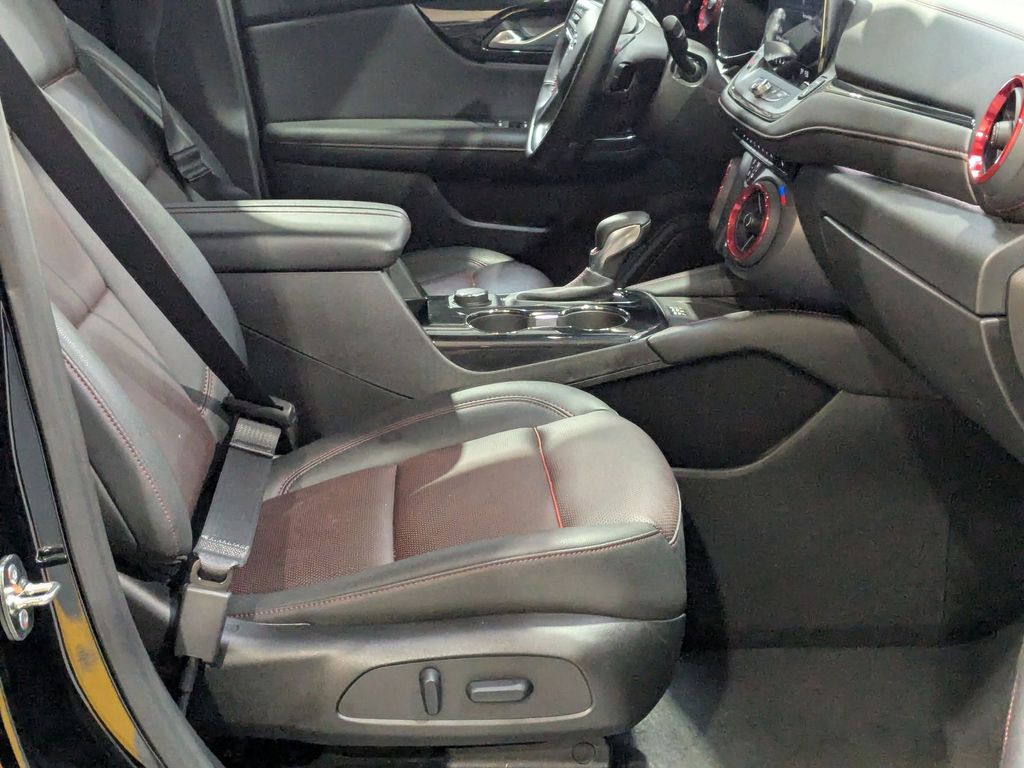 Thumbnail: 2025 Chevrolet Blazer - 28