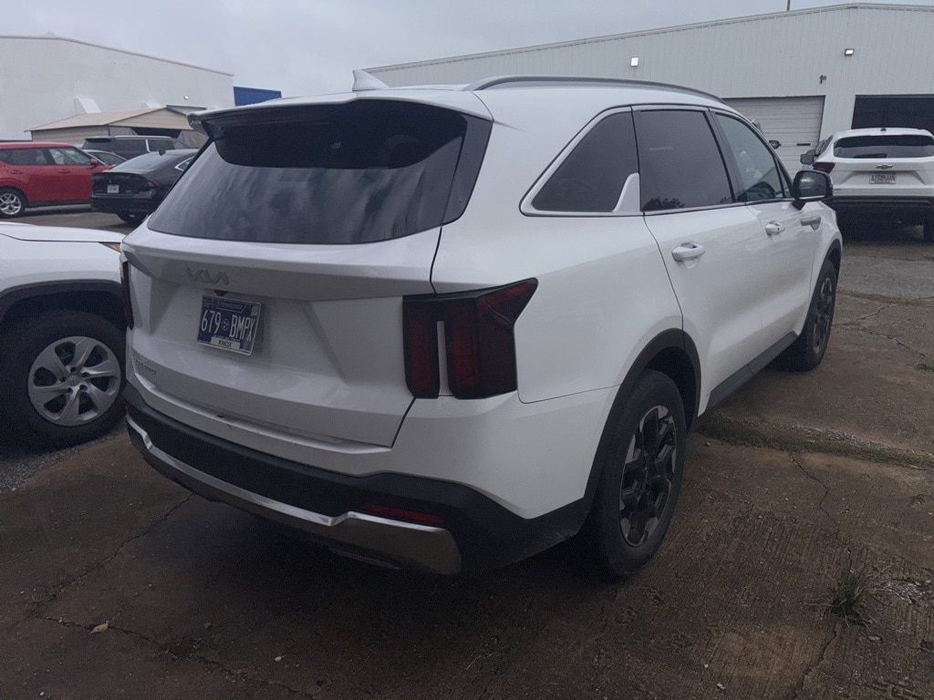 Thumbnail: 2024 Kia Sorento - 5