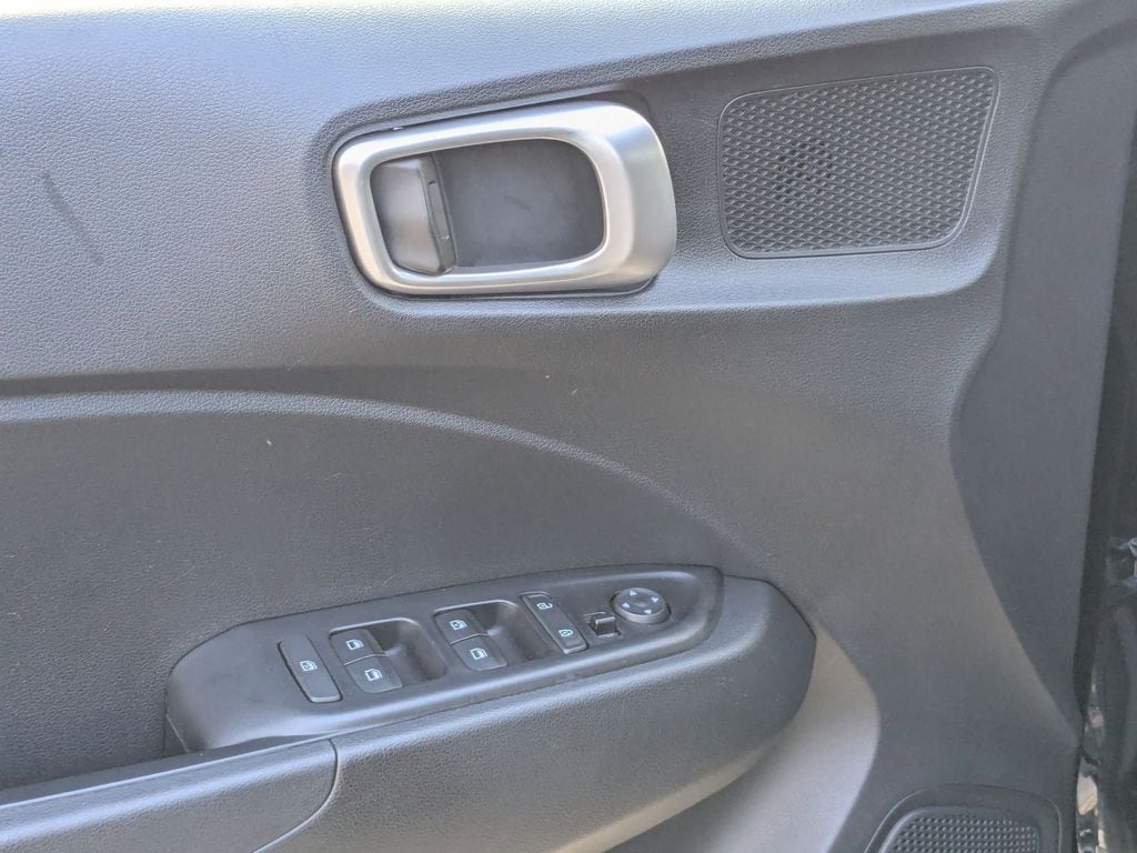 Thumbnail: 2025 Hyundai Venue - 10