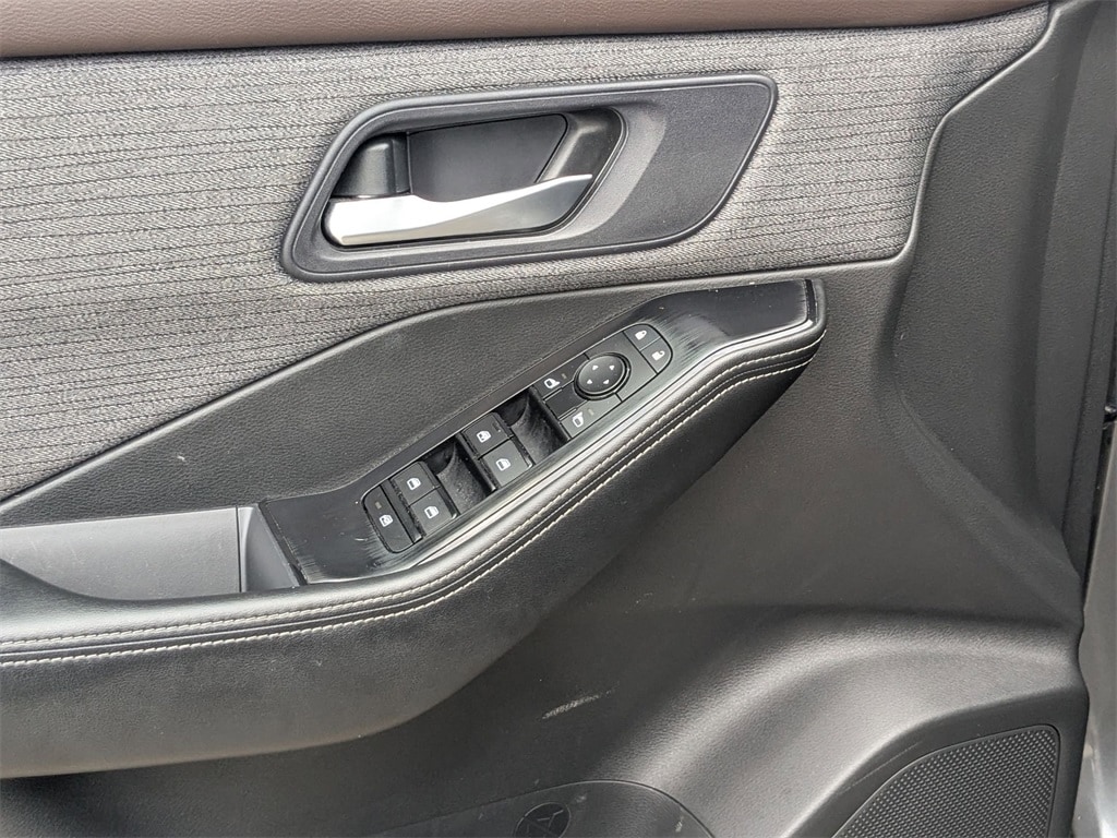 Thumbnail: 2023 Nissan Rogue - 13