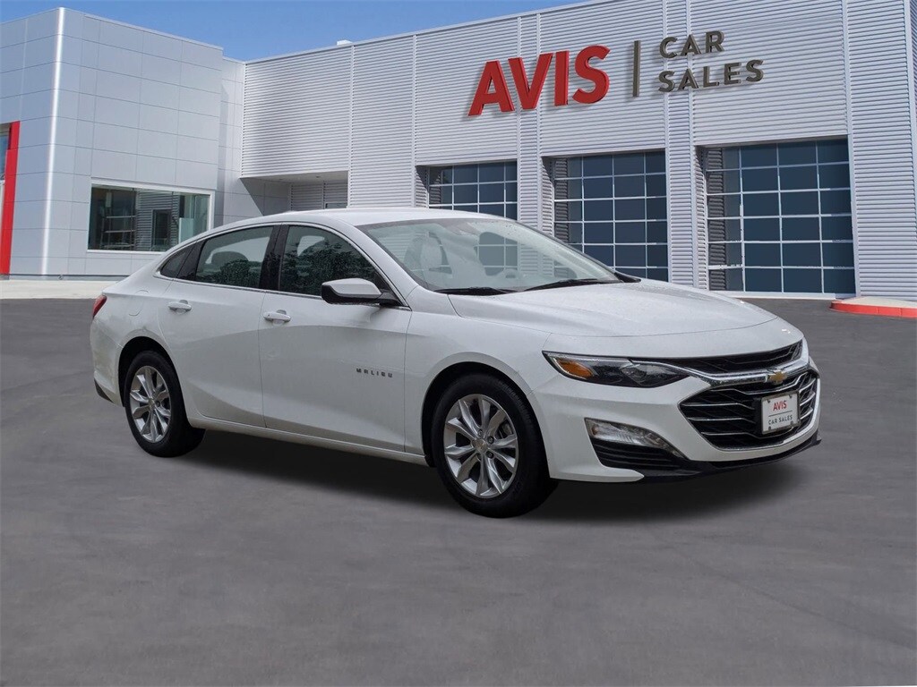 Thumbnail: 2023 Chevrolet Malibu - 3
