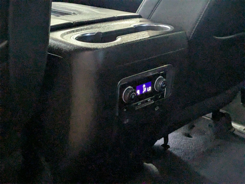 Thumbnail: 2023 Chevrolet Suburban - 27