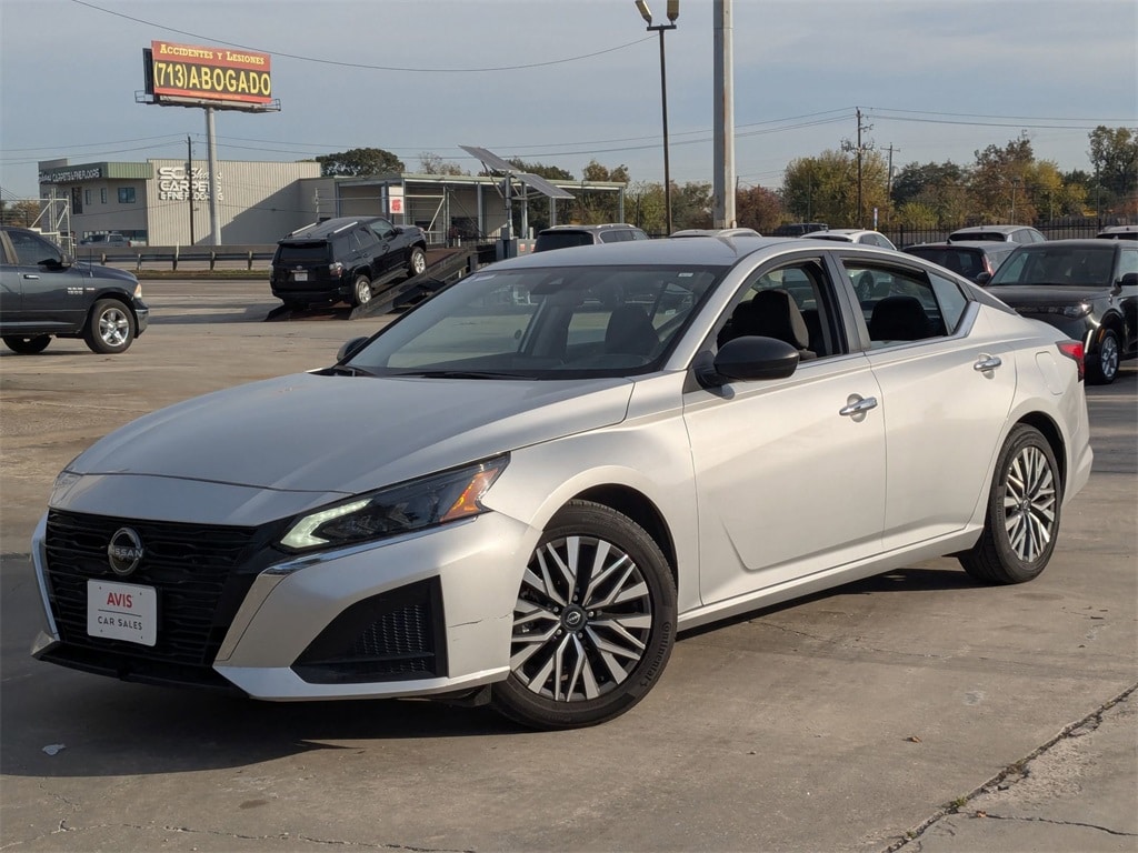 2024 Nissan Altima SV