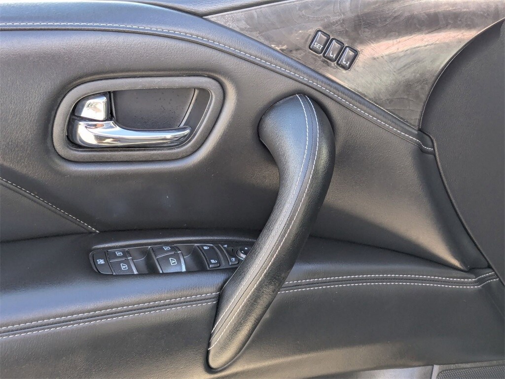 Thumbnail: 2024 INFINITI QX80 - 10