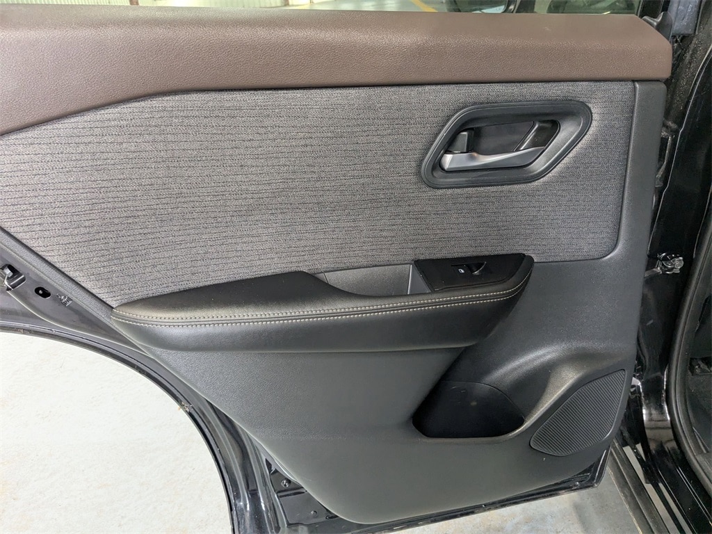 Thumbnail: 2023 Nissan Rogue - 24