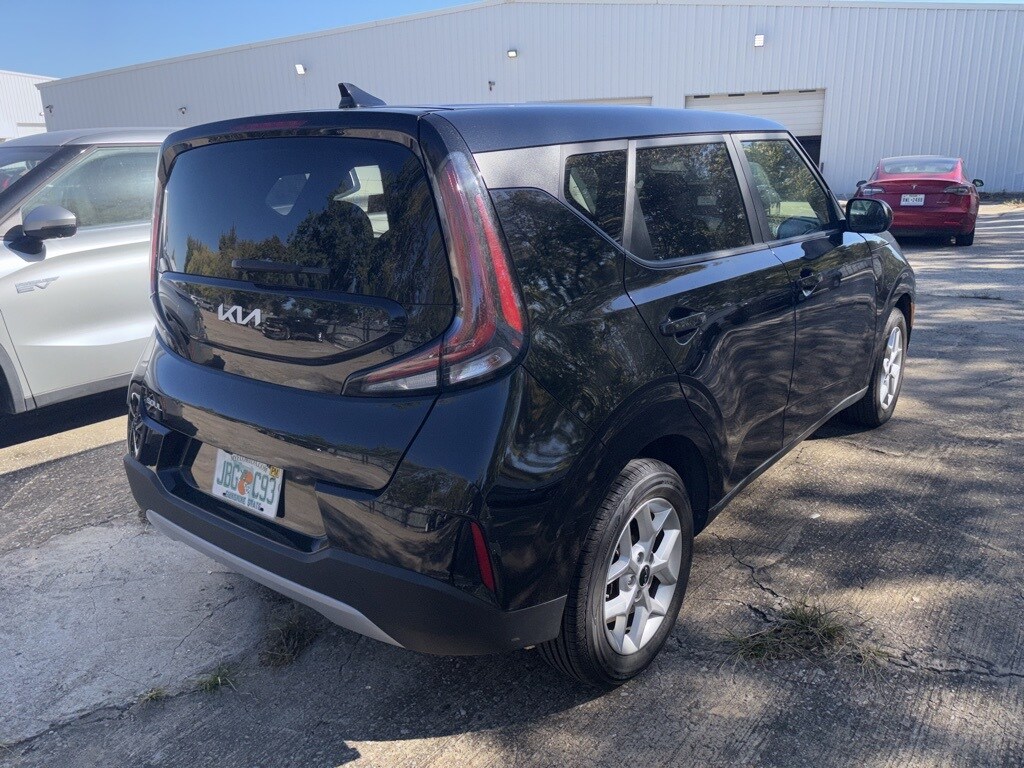 Certified 2024 Kia Soul LX Hatchback