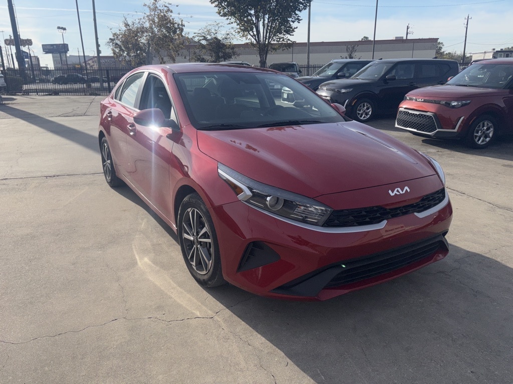 Thumbnail: 2024 Kia Forte - 3