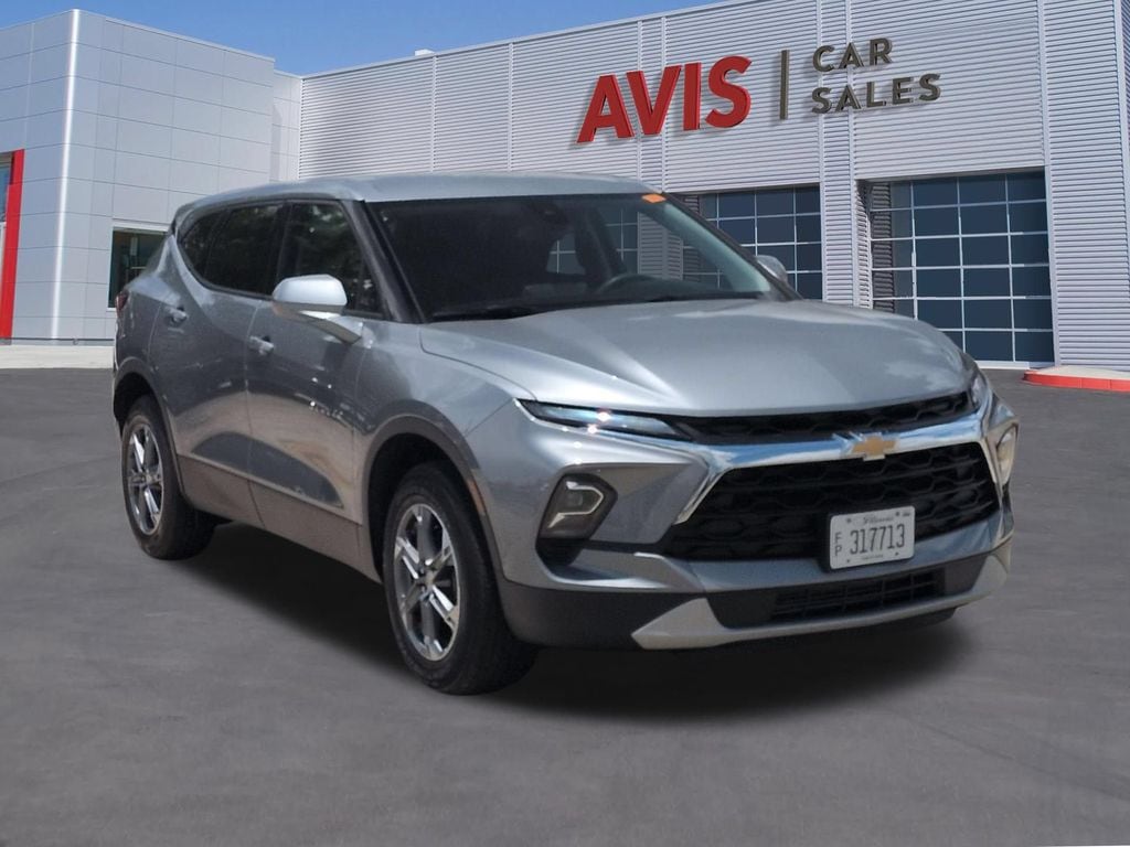 Thumbnail: 2025 Chevrolet Blazer - 3