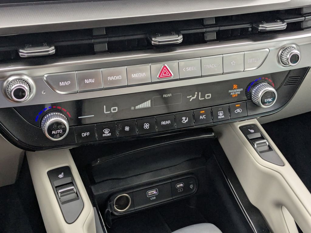 Thumbnail: 2025 Kia Telluride - 22