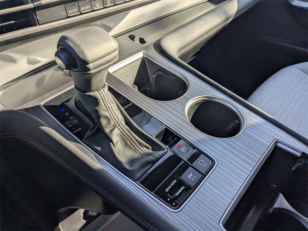 Thumbnail: 2025 Toyota Sienna - 19