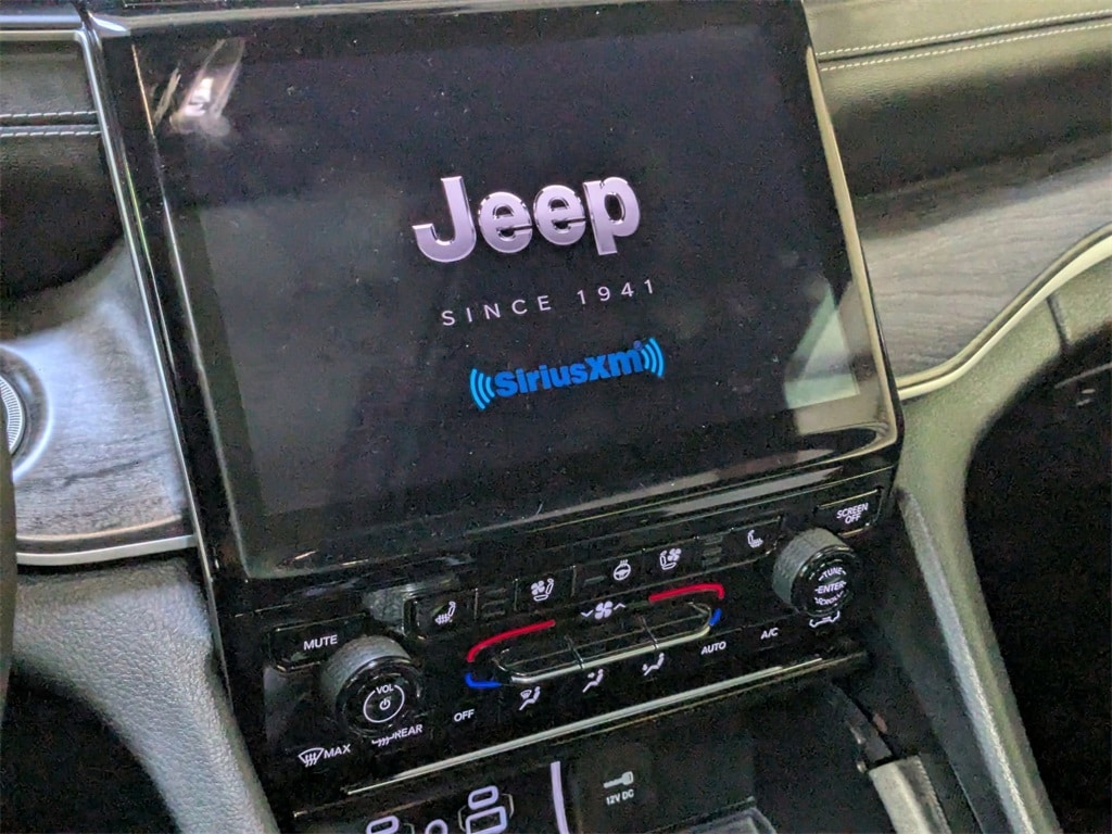 Thumbnail: 2024 Jeep Grand Cherokee L - 22