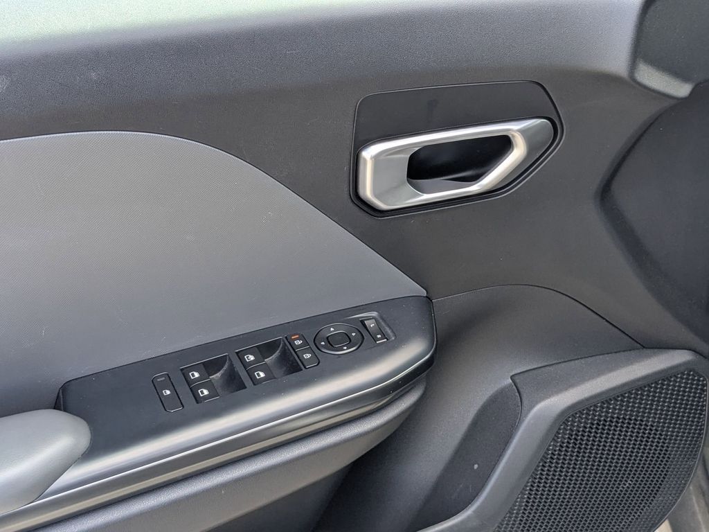 Thumbnail: 2025 Kia K4 - 13