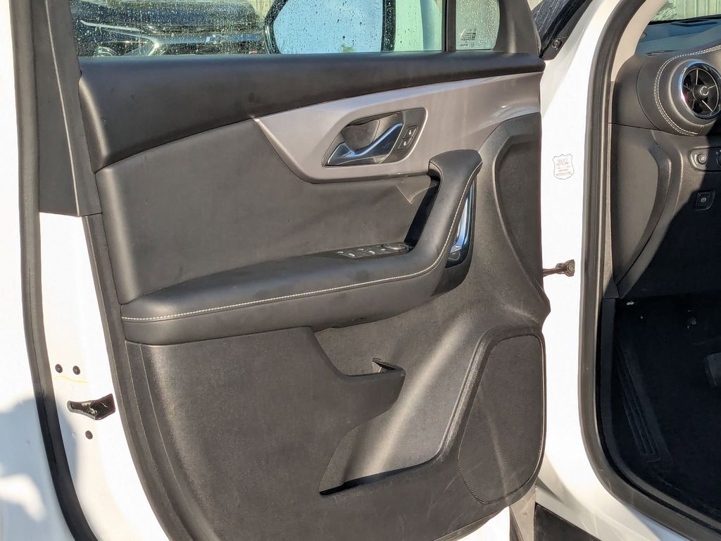 Thumbnail: 2025 Chevrolet Blazer - 11