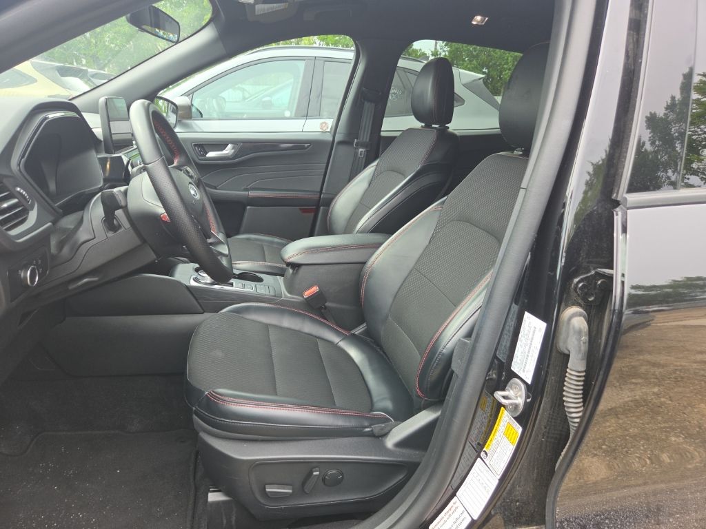 Thumbnail: 2025 Ford Escape - 3