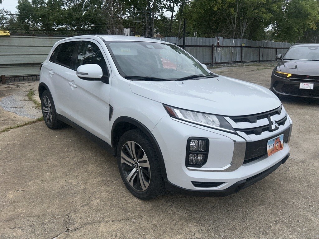 Thumbnail: 2024 Mitsubishi Outlander Sport - 3
